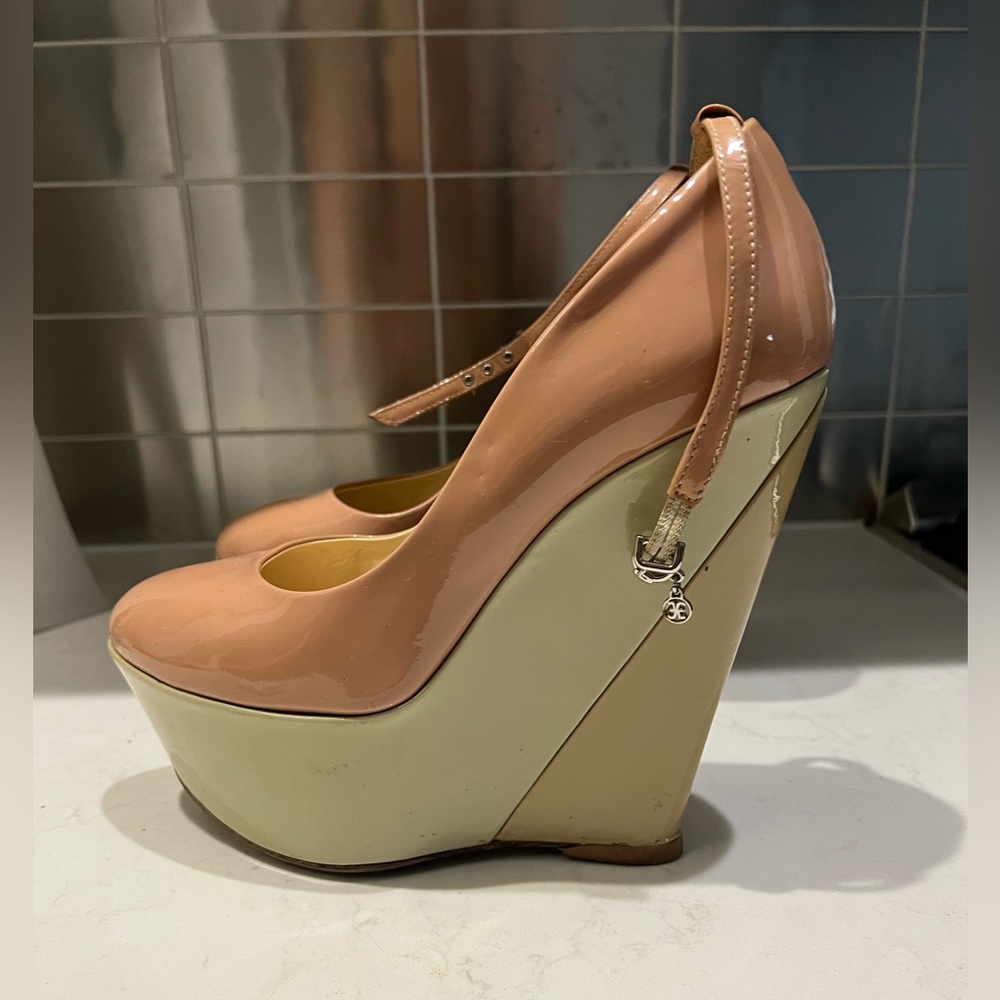 FABI Patent Leather Pumps Wedge Pink | IT 38